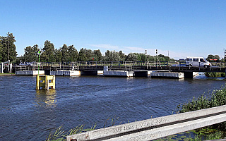 Most pontonowy w Nowakowie